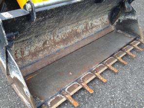     JCB 4CX   ,   !