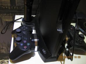 Подставку-зарядную станцию под PS3 продам