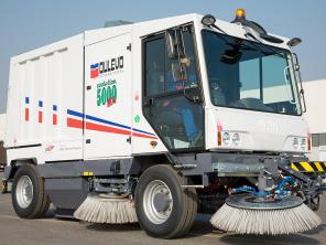 Комбинированная конвейерно-вакуумная и моечная машина Dulevo 5000 EVOLUTION EU4 COMBI.