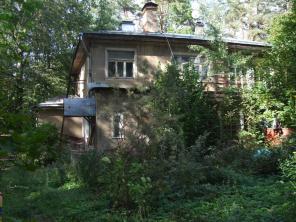 Рублево-Успенское ш. 9 км.Жуковка д. дом 170 кв м