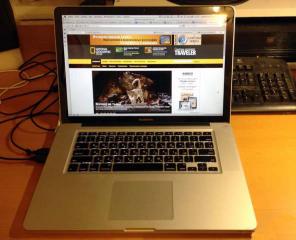 Apple MacBook Pro MC723 Early 2011 