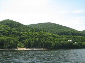 Продаю домик на берегу р. Волги (турбаза Дружба).