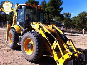   JCB 4 CX 2007 .   