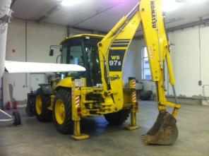 Экскаватор погрузчик komatsu 97S5 2008 состояние нового