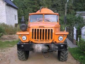 АССЕНИЗАТОР на базе УРАЛ 4320 - Двиг.ЯМЗ 236 . МВ- 10 , Урал 4320 , 2001 года. Выпуска. Вакуумная машина, стоит новое оборудование: вакуумный насос КО-505А 2011г, вместимость цистерны 10 м3, рукава: 8 шт. x 6 м, 1 шт. x 8 м, глубина забора до 8 м ,Д