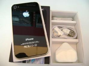 Сейчас в продаже Apple, iPhone 4S 32GB