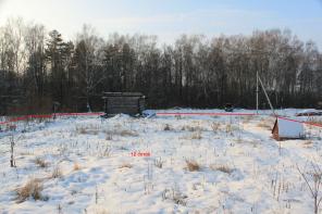 Участок 12 соток с недостроенной баней и колодцем в п.Заокском