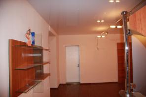 Уфа.СДАМ ОФИСНОЕ ПОМЕЩЕНИЕ В ЦЕНТРЕ 550р/кв.м. 1этаж.Отдельная входная группа и собственный паркинг