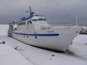 Продам ТЕПЛОХОД Срочно