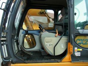   CASE CX210