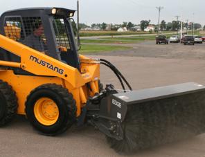 Мини погрузчик Mustang 2076