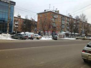 Продаю 2 соседних нежилых помещения.
