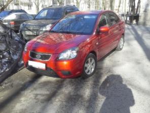 Машину KIA Rio, седан, 2011 г. акп