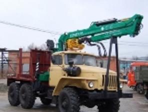 Лесовозный тягач на шасси УРАЛ - 43204