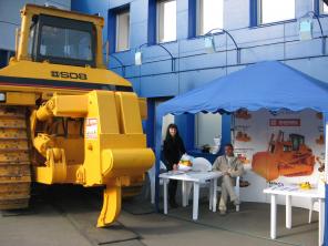 Тяжелый промышленный бульдозер SHEHWA SD8R