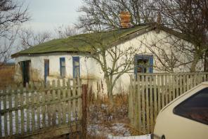 На берегу Азовского моря срочно продам участок - 30 соток с ветхим домом