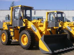Продажа тягачей FOTON, погрузчиков SDLG, бульдозеров SHANTUI