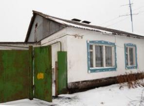 Полдома кирпичного в центре с. Доброе Добровского района Липецкой области
