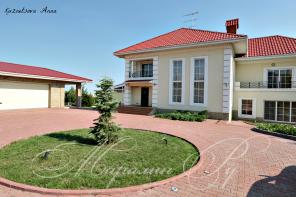 Продам дом с озером и гольф полем