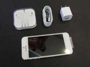Apple iPhone 5 64GB for just $500USD /Samsung Galaxy I9500 S4 16GB .......$480USD