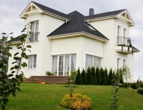 Дом в оригинальном, классическом архитектурном стиле, Литва
