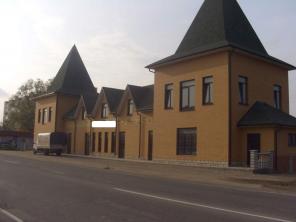 продаю торгово-офисное здание г.Малоярославец