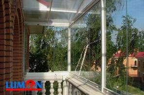 Финское безрамное остекление балконов и лоджий Lumon