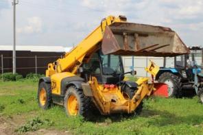 Продам телескопический погрузчик JCB