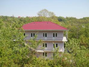Отдых в Сочи, Якорная щель, 80 м от Черного моря.