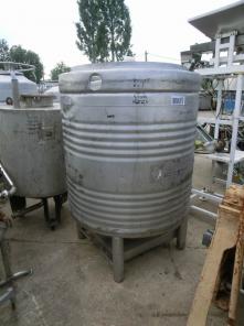 Продам Емкость нержавеющая 1 куб.м., вертикальная