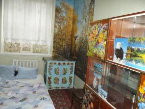 Посуточно двухкомнатная квартира . Кск.