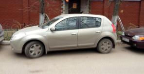 Renault Sandero, 2010 г. автомат, 15000км.