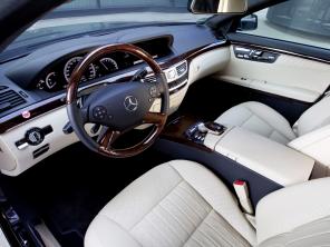 Прокат Mercedes W221 S500 Long в Минске с водителем.