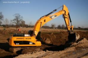 Сдам в аренду колесный экскаватор CAT 324DL