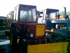Продаем машину подметально-уборочную КО-718 на базе Т-25А