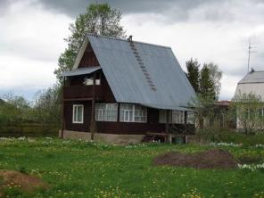 Дача (дом, участок) в деревне.