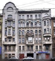 Сдам без комиссии и залога большую комнату (21 м2) посуточно в центре Санкт-Петербурга метро Василеостровская