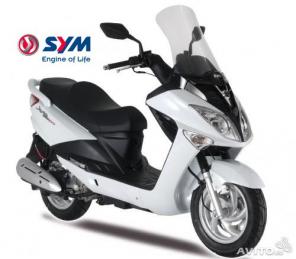 Продаю скутер SYM EVO 200i