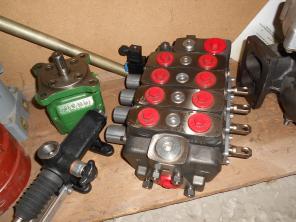  SDS-180 (Walvoil  SD 16/4)