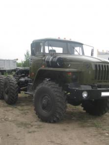 Продам а/м Урал седельный тягач