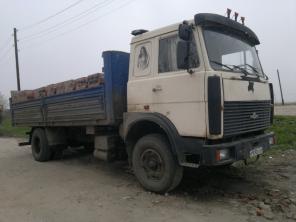 Продается МАЗ 53371 бортовой в хорошем состоянии.