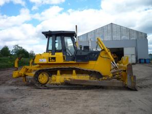 Бульдозер Komatsu D65E-12
