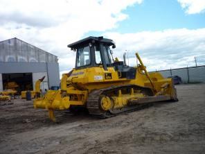 Бульдозер Komatsu D65E-12