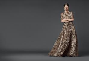 Итальянские ткани - творчество ведущих модельеров. D&G , Louis Vuitton, Blumarine, Ungaro, Byblos, Alberta Ferretti, Cavalli, E. Pucci, Emanuele Ungaro,Valentino, Alta Moda