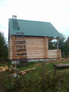 Продается земельный участок с домом и срубом бани
