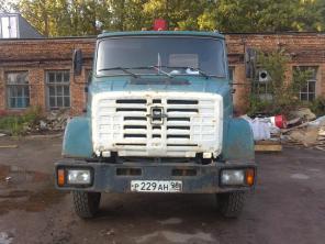 ЗИЛ с автоманипулятором и прицепом
