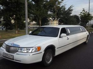 Прокат лимузина Lincoln Town Car с водителем
