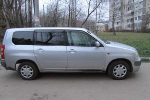 Тойота Саксид полноприводная 2004 года