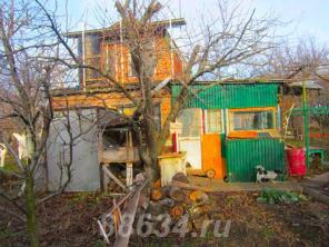 Срочно продаётся дача в окрестностях г Таганрога с пропиской. Пишите.