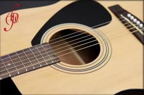 Электроакустическая гитара Yamaha Новая +Бонус